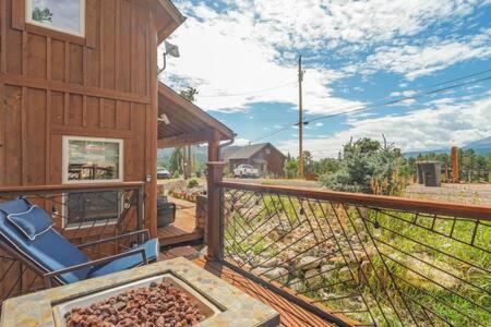 Cabin~Views~Heart Of Town~W&D~Fireplace~Kitchen Woodland Park Exteriér fotografie